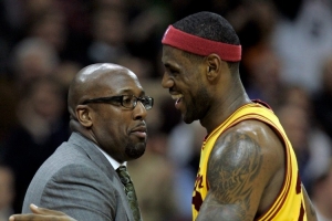 詹姆斯比赛直播_湖人最新动态_NBA篮球高清在线观看
