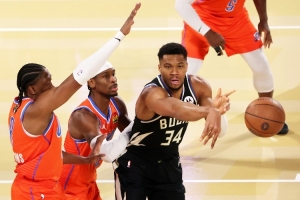 字母哥比赛直播_雷霆交易字母哥最新动态_NBA交易流言