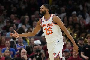 唐斯比赛直播_尼克斯最新动态_NBA篮球关键时刻集锦