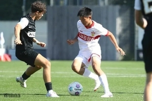 谢初筠比赛直播_斯图加特U19最新动态_中国足球土伦杯赛程