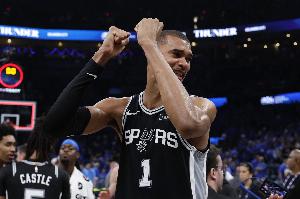 文班亚马比赛直播_马刺NBA最新动态_篮球高清在线观看