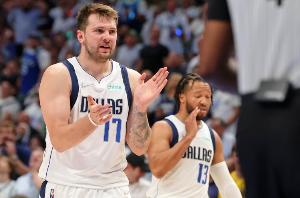 东契奇比赛直播_NBA最新动态_独行侠vs尼克斯