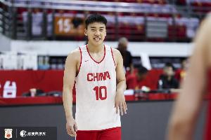 王俊杰比赛直播_中国男篮最新动态_CBA今晚赛事高清观看
