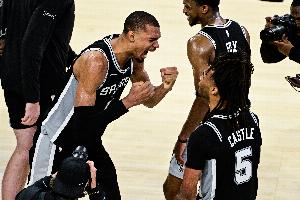 文班亚马比赛直播_马刺NBA最新动态_篮球赛事高清观看