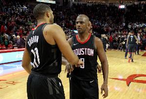 保罗比赛直播_NBA火箭最新动态_西部竞争残酷排名