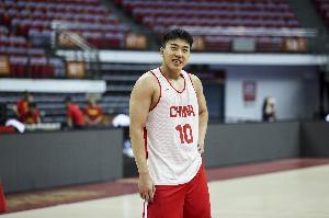 王俊杰比赛直播_中国男篮最新动态_CBA篮球高清在线观看