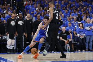 追梦比赛直播_勇士vs雷霆最新动态_NBA篮球在线高清观看