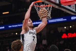凯尔特人vs马刺_科内特冠戒采访_篮球NBA最新动态