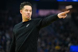 马刺vs尼克斯_篮球NBA比赛直播_马刺尼克斯最新动态
