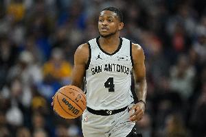 马刺比赛直播_马刺vs福克斯交易动态_NBA最新转会消息