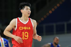 崔永熙比赛直播_中国男篮最新动态_CBA福建队赛况