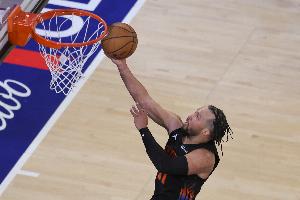 尼克斯vs马刺_篮球NBA比赛直播_布伦森硬汉表现