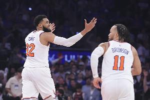 尼克斯vs马刺季后赛_低比分防守大战_篮球NBA高清直播