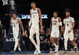 马刺比赛直播_nba篮球最新战况