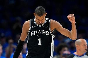 文班亚马比赛直播_马刺vs尼克斯_NBA篮球最新动态