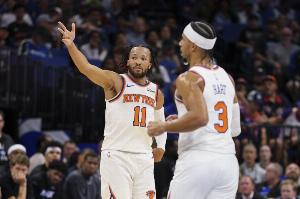 尼克斯vs马刺_nba篮球比赛直播_布伦森哈特钢铁灵魂
