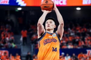李弘权比赛直播_上海男篮最新动态_CBA冠军点赞