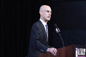 尼克斯vs凯尔特人_NBA总决赛最新动态_萧华加强安保措施