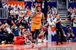 上海vs弗格_篮球CBA直播_中国篮球最新战报