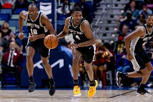 克莱比赛直播_NBA最新动态_篮球总冠军戒指趣闻