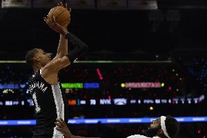 文班亚马比赛直播_林书豪点评NBA绝杀球_马刺vs尼克斯最新动态