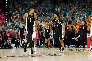 马刺vs卡斯尔_篮球NBA最新动态_马刺比赛直播高清