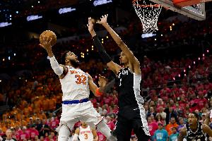 唐斯比赛直播_尼克斯最新动态_NBA篮球高清观看