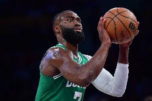 杰伦·布朗比赛直播_凯尔特人球星最新动态_NBA篮球高清在线观看