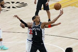 文班亚马比赛直播_唐斯vs文班亚马对决_NBA马刺vs尼克斯最新动态