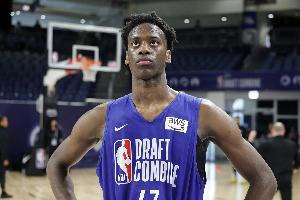 特雷·杨比赛直播_奇才队最新动态_戴维斯NBA赛事高清观看