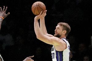 小萨博尼斯比赛直播_国王队交易动态_NBA最新消息