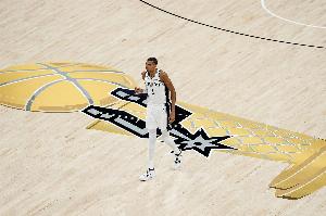 文班亚马比赛直播_奥尼尔点评文班亚马领袖责任_NBA马刺最新动态