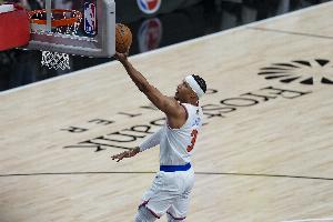 尼克斯vs马刺_哈特18分钟6分4助5犯规_nba最新战报