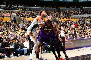 文班亚马比赛直播_马刺最新动态_NBA季后赛罕见菜鸟进总决