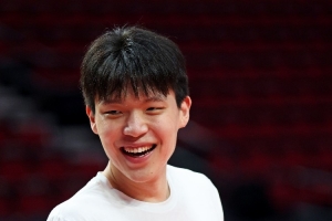 杨瀚森比赛直播_NBA最新动态_开拓者选秀观察