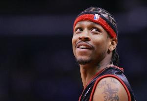 艾弗森比赛直播_76人传奇球星51岁生日_美国男篮NBA经典回顾