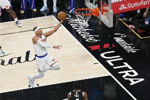 哈特比赛直播_尼克斯最新动态_NBA关键球表现高清观看