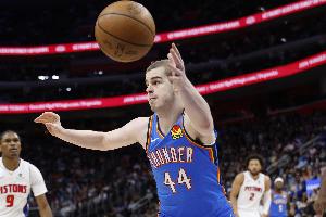 托皮奇比赛直播_雷霆新赛季动态_NBA持球手健康状态