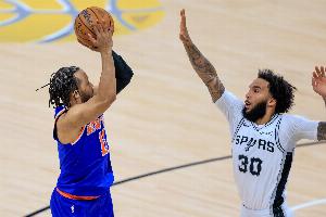 马刺vs纽约_篮球NBA最新战报_尚帕尼赛后采访