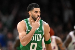 塔图姆比赛直播_NBA历史抢七大战零失误最高分_篮球巨星最新动态