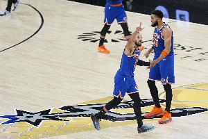 尼克斯vs布伦森_篮球NBA最新动态